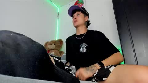 Snapshot of mateo_escobar chatting on November 27, 2025, 12:46 am mateo_escobar online show from November 27, 2025, 12:46 am