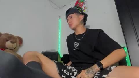 Snapshot of mateo_escobar chatting on December 2, 2025, 8:59 pm mateo_escobar online show from December 2, 2025, 8:59 pm