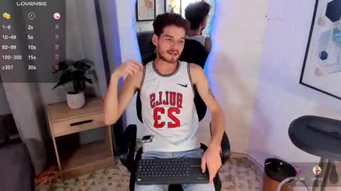 Snapshot of mateo_hunter chatting on November 5, 2025, 5:07 am MATEO HUNTER online show from November 5, 2025, 5:07 am