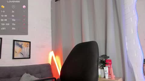 Snapshot of mateo_hunter chatting on November 19, 2025, 2:55 am MATEO HUNTER online show from November 19, 2025, 2:55 am