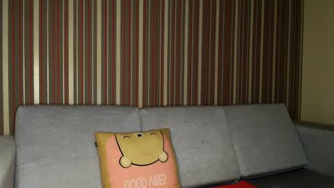 mateo_zeus online show from February 13, 2025, 1:37 pm