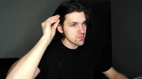 mateo_zeus online show from February 15, 2026, 9:44 pm