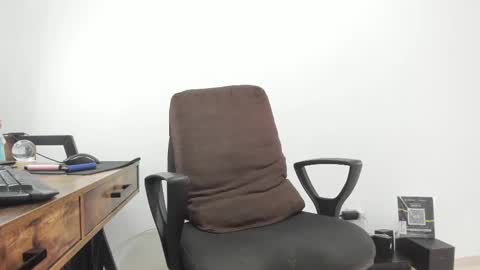 Matheus     online show from February 10, 2025, 8:21 pm