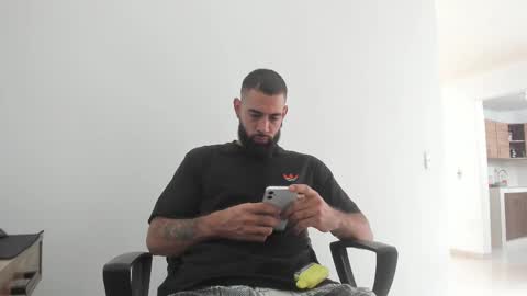 Matheus     online show from March 6, 2025, 6:48 pm