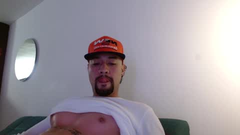 Snapshot of mathew444 chatting on March 4, 2026, 10:54 am STRURIBE ON INSTAGRAM online show from March 4, 2026, 10:54 am