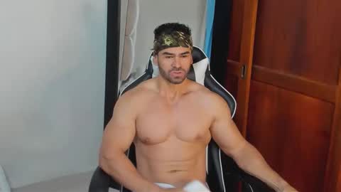 mathews_smith online show from February 25, 2026, 11:31 am