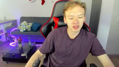 Alejandro Alex online show from December 10, 2024, 8:38 pm