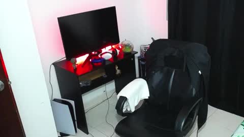 matias online show from February 4, 2025, 5:21 am