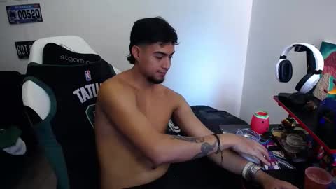 matias online show from November 17, 2025, 7:41 pm