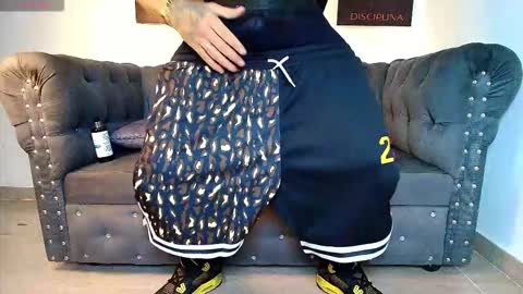  MATIAS COSTA  online show from November 6, 2025, 3:02 pm