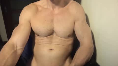 Snapshot of matiasmartin2030 chatting on January 24, 2025, 12:52 am MatiasMatureMuscle online show from January 24, 2025, 12:52 am