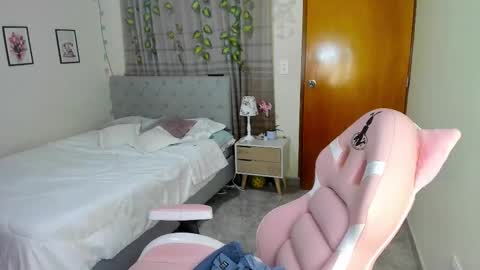 Daniela online show from October 3, 2025, 10:45 am