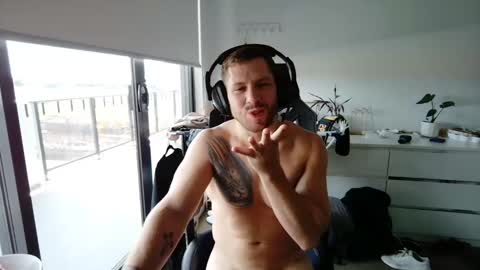 Snapshot of matt89aus chatting on December 11, 2024, 2:09 am MRD online show from December 11, 2024, 2:09 am