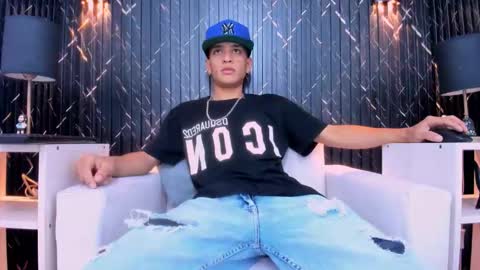 Matt Ruso online show from December 1, 2025, 4:28 am