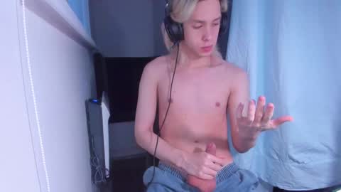 Snapshot of matt_spark chatting on February 26, 2025, 2:15 am Matt online show from February 26, 2025, 2:15 am