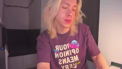 Snapshot of matt_spark chatting on March 6, 2025, 1:16 am Matt online show from March 6, 2025, 1:16 am