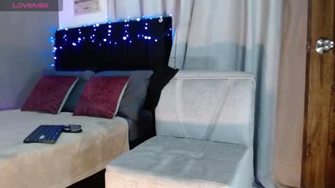 ---Matteo--- online show from November 24, 2025, 3:39 am