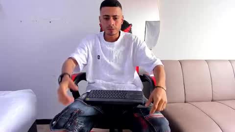 Matthew online show from December 22, 2025, 4:04 pm