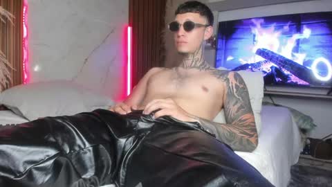 Snapshot of matthewjones1 chatting on May 8, 2026, 11:32 pm Matt online show from May 8, 2026, 11:32 pm