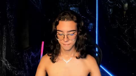 Snapshot of mattthompsonn chatting on January 29, 2025, 12:22 am Matt online show from January 29, 2025, 12:22 am