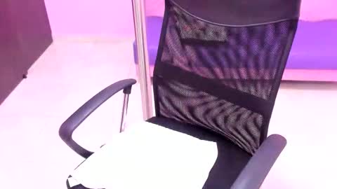 Snapshot of mature__bitch chatting on December 20, 2025, 7:32 pm call me samantha online show from December 20, 2025, 7:32 pm