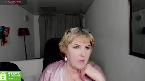 Snapshot of mature_blonde7 chatting on December 21, 2024, 8:21 pm Lana online show from December 21, 2024, 8:21 pm