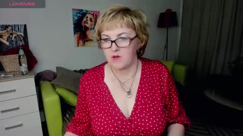 Snapshot of mature_blonde7 chatting on January 29, 2025, 6:07 pm Lana online show from January 29, 2025, 6:07 pm