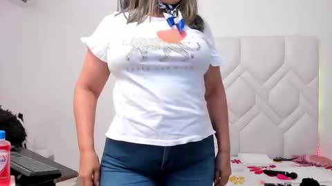 Snapshot of mature_hard_ chatting on October 1, 2025, 8:59 pm ISABEL online show from October 1, 2025, 8:59 pm