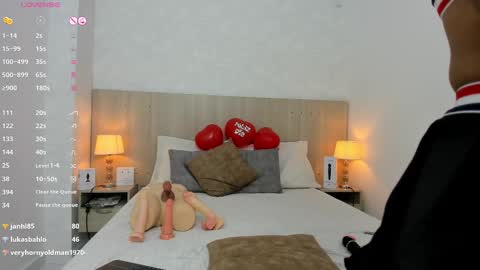 Vayolet Castro online show from February 18, 2025, 1:43 am