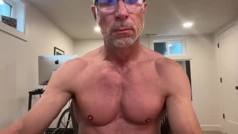 Snapshot of maturefit1 chatting on March 3, 2026, 10:48 pm maturefit1 online show from March 3, 2026, 10:48 pm