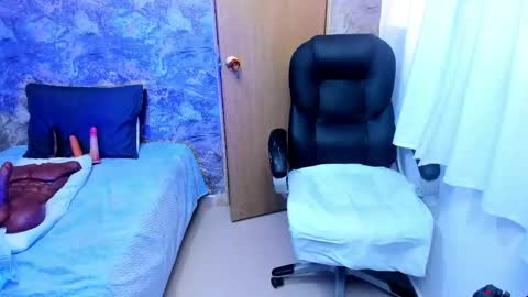 maturepure_ online show from April 17, 2026, 6:44 pm