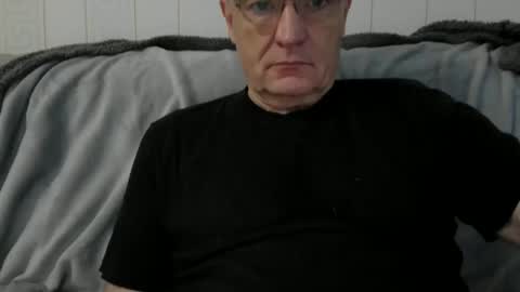 maturetoyforwomen online show from January 17, 2026, 3:39 pm