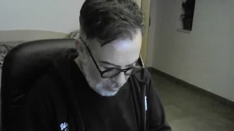 matxexo online show from December 2, 2025, 7:20 pm