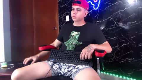 Snapshot of maty_hard chatting on January 3, 2025, 3:12 pm Matias online show from January 3, 2025, 3:12 pm