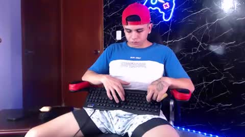 Snapshot of maty_hard chatting on January 6, 2025, 8:18 pm Matias online show from January 6, 2025, 8:18 pm