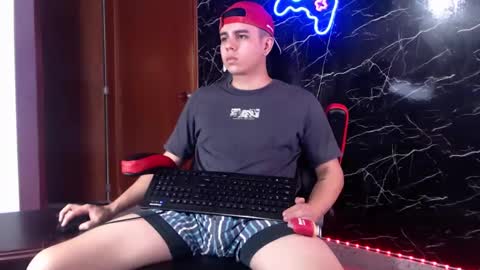 Snapshot of maty_hard chatting on January 9, 2025, 1:35 pm Matias online show from January 9, 2025, 1:35 pm