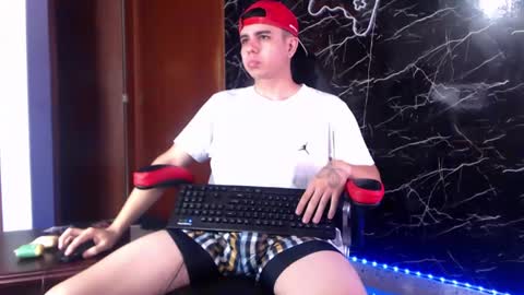 Snapshot of maty_hard chatting on January 10, 2025, 10:50 am Matias online show from January 10, 2025, 10:50 am