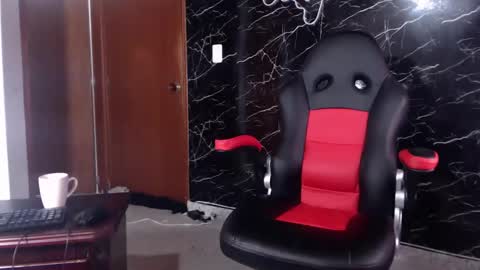 Snapshot of maty_hard chatting on January 23, 2025, 9:50 am Matias online show from January 23, 2025, 9:50 am