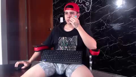 Snapshot of maty_hard chatting on January 23, 2025, 3:11 pm Matias online show from January 23, 2025, 3:11 pm