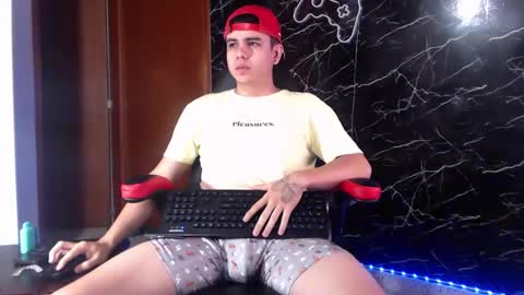 Snapshot of maty_hard chatting on January 24, 2025, 10:00 am Matias online show from January 24, 2025, 10:00 am