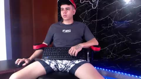 Snapshot of maty_hard chatting on January 27, 2025, 1:41 pm Matias online show from January 27, 2025, 1:41 pm