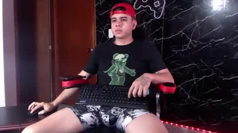 Snapshot of maty_hard chatting on February 4, 2025, 9:38 am Matias online show from February 4, 2025, 9:38 am