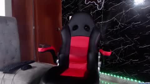 Snapshot of maty_hard chatting on March 6, 2025, 3:13 pm Matias online show from March 6, 2025, 3:13 pm