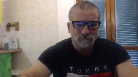mauro1971 online show from October 4, 2025, 3:21 pm
