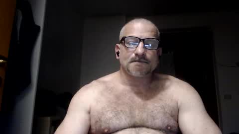 mauro1971 online show from April 28, 2026, 2:27 am