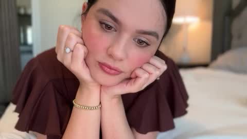 Snapshot of mauve_apple chatting on February 4, 2026, 7:53 pm Apple online show from February 4, 2026, 7:53 pm