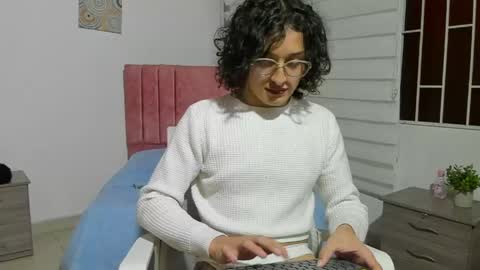 Snapshot of maverick_angel chatting on April 13, 2026, 5:18 pm Maverick online show from April 13, 2026, 5:18 pm