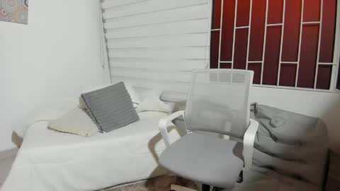 Snapshot of maverick_angel chatting on May 21, 2026, 3:08 pm Maverick online show from May 21, 2026, 3:08 pm