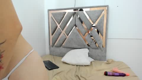 Snapshot of mavie_ivanova chatting on February 4, 2025, 10:55 pm mavie_ivanova online show from February 4, 2025, 10:55 pm