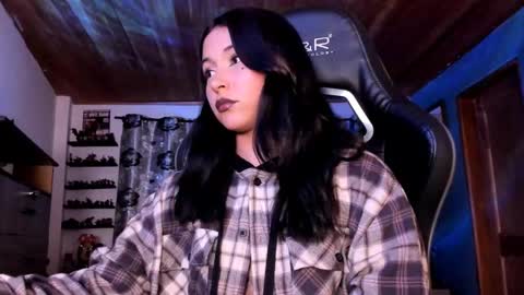 Hilary online show from November 16, 2025, 10:48 pm